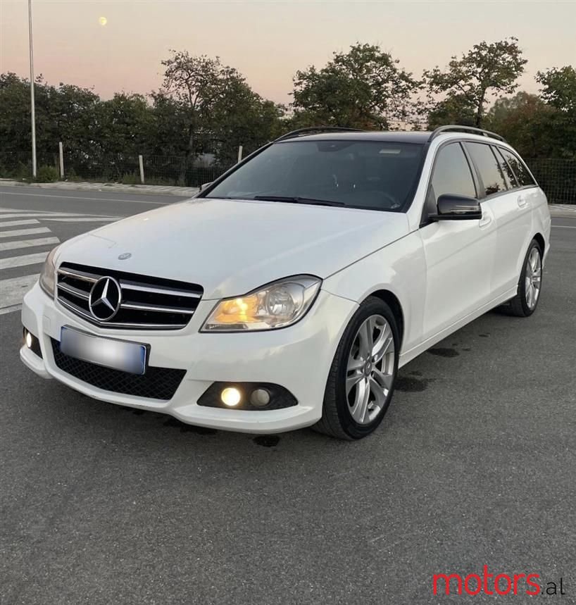 2013' Mercedes-Benz C 200 photo #5