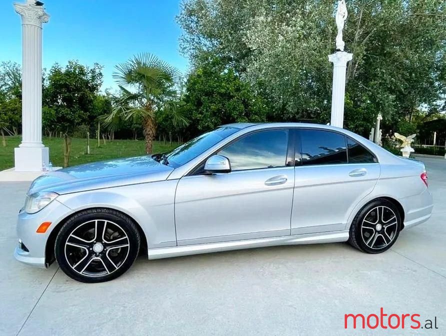 2010' Mercedes-Benz C 300 photo #1