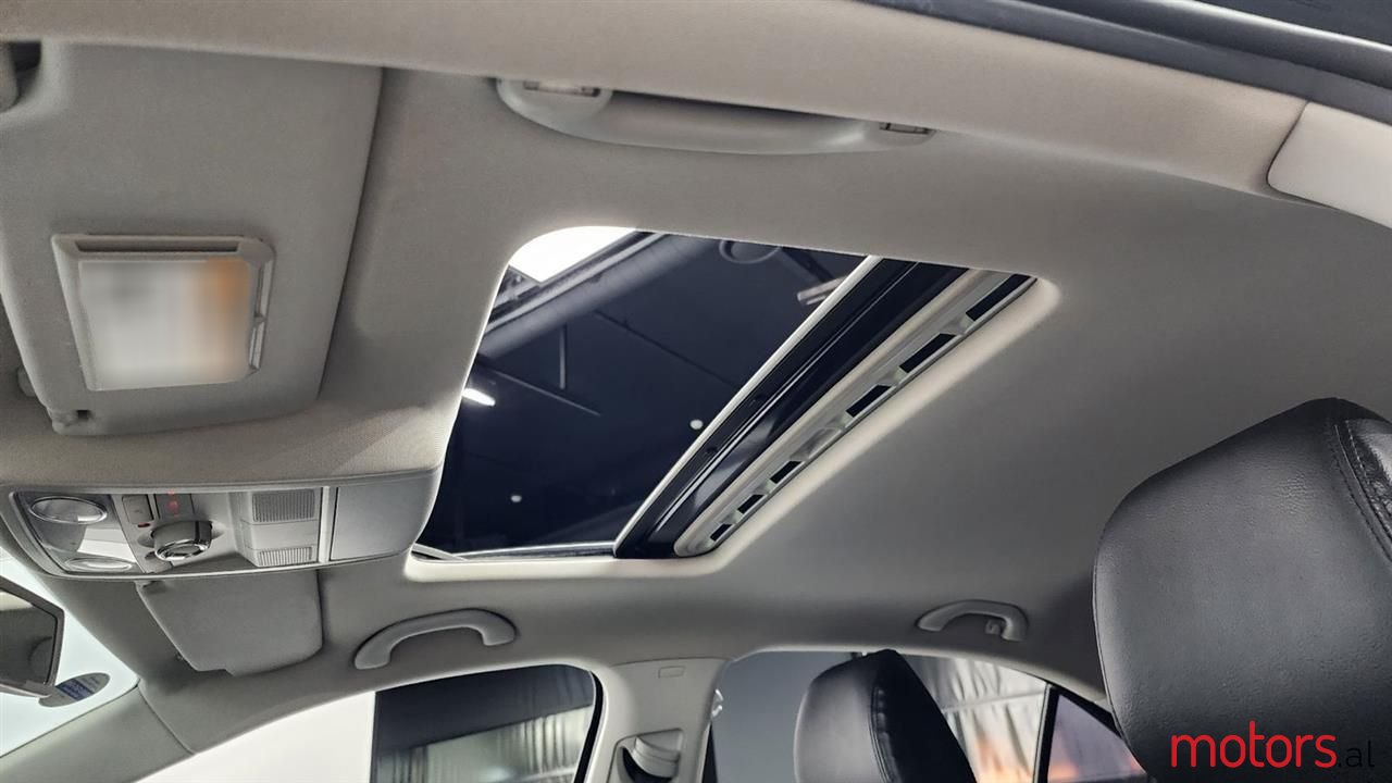 2012' Volkswagen Passat photo #6