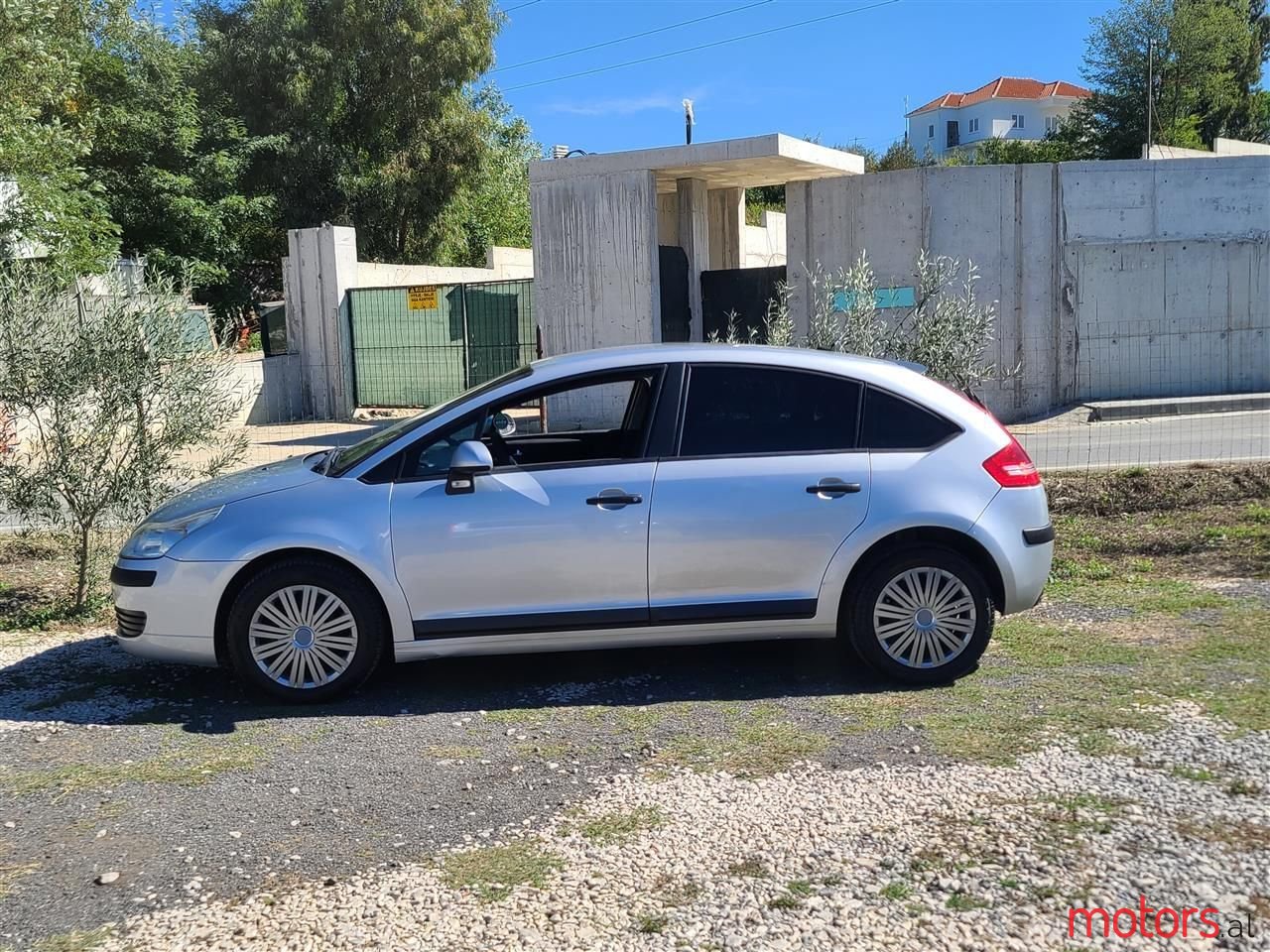 2007' Citroen C4 photo #1