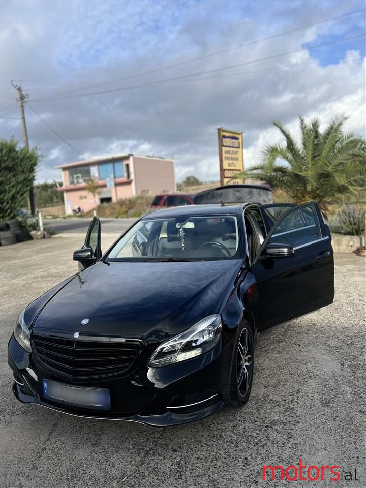 2014' Mercedes-Benz E 220 photo #3