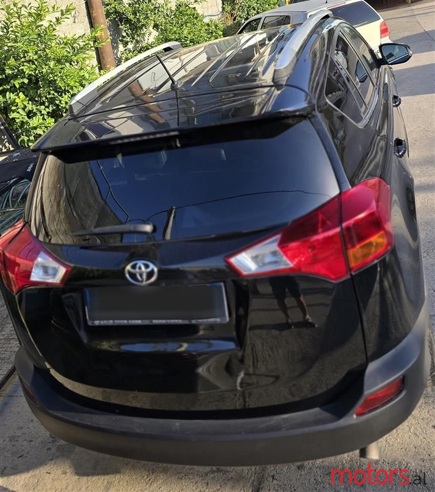 2015' Toyota RAV4 photo #4