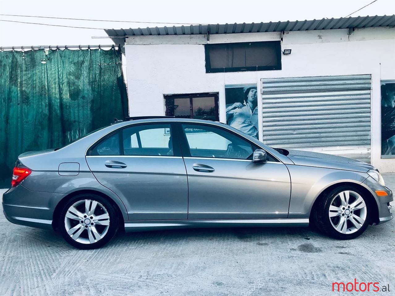 2012' Mercedes-Benz C 300 photo #2