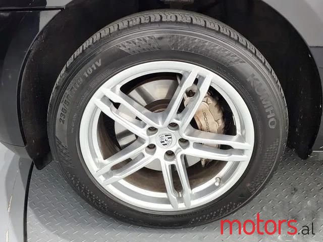 2016' Porsche Macan photo #3