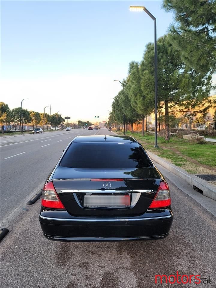 2009' Mercedes-Benz E 220 photo #6