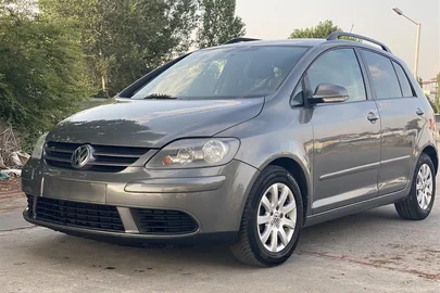 2008' Volkswagen Golf Plus