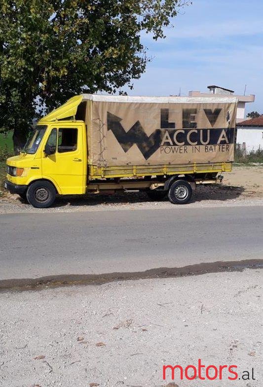 1986' Mercedes-Benz 220 photo #1