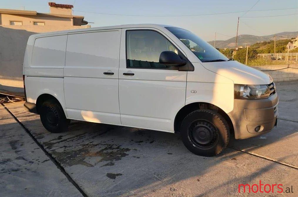 2013' Volkswagen T5 Transporter photo #1