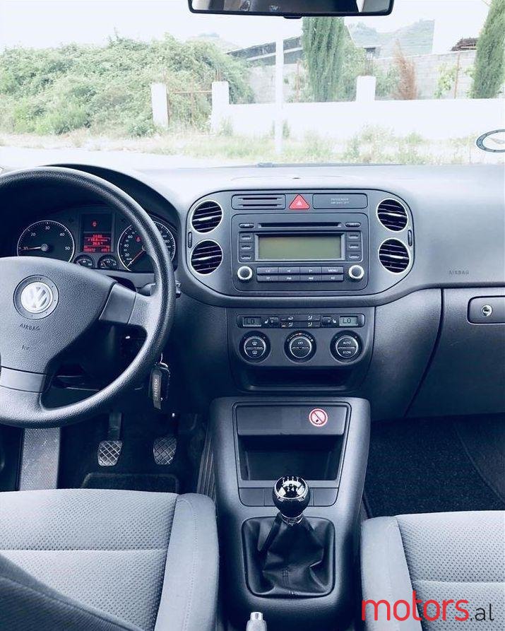 2005' Volkswagen Golf Plus photo #1