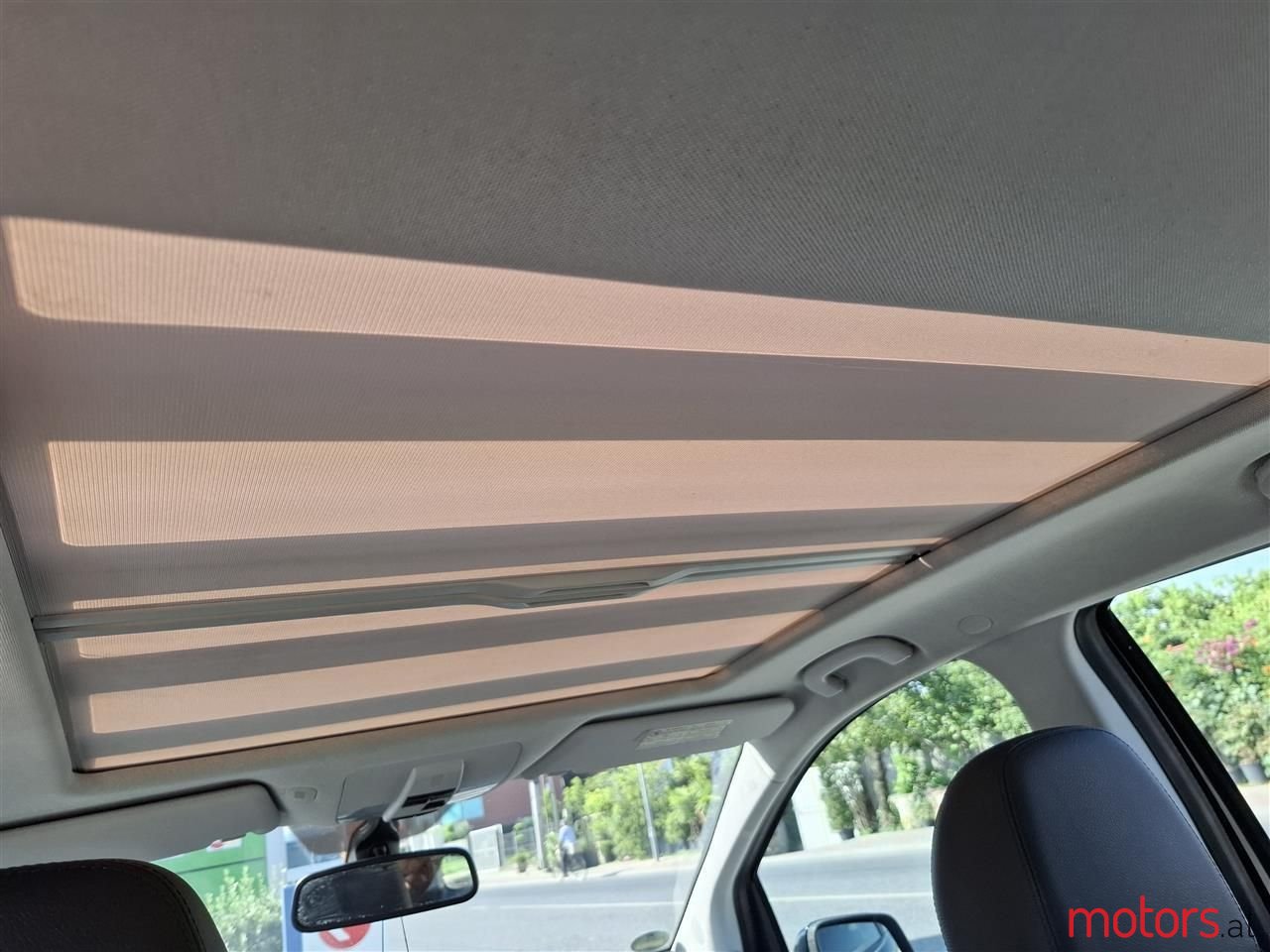 2011' Mercedes-Benz B 200 photo #6