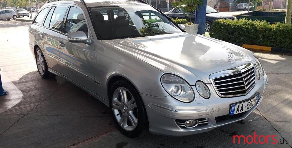 2007' Mercedes-Benz E 220 photo #1