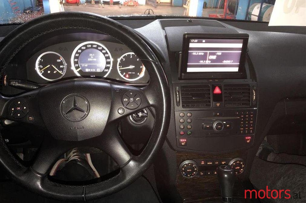 2008' Mercedes-Benz C 220 photo #1