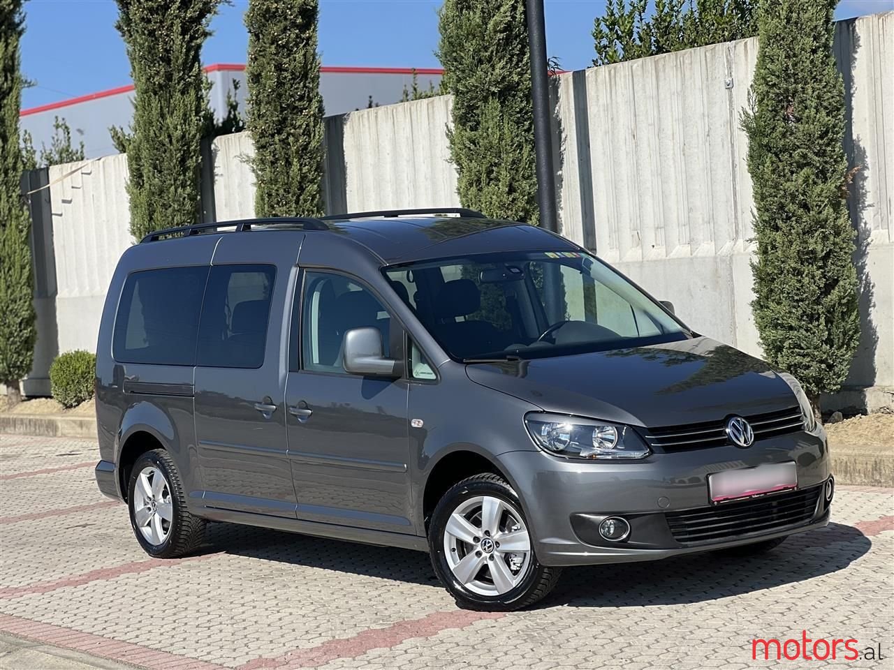 2014' Volkswagen Caddy photo #2