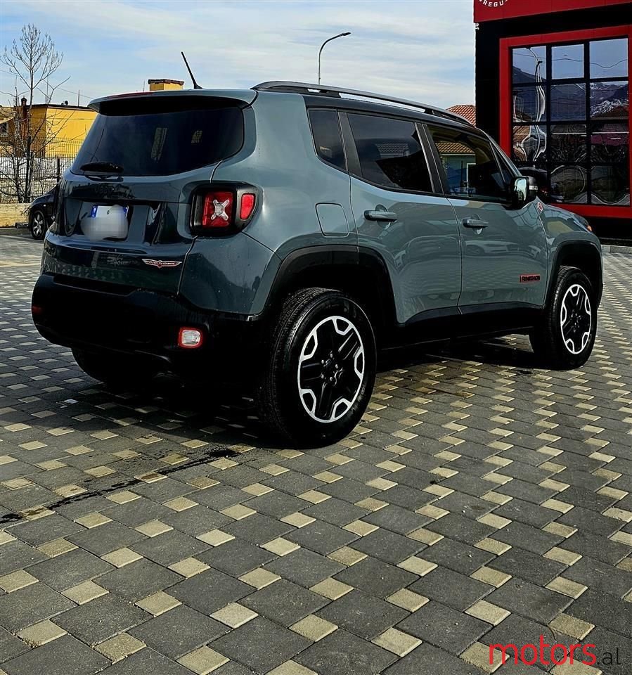 2016' Jeep Renegade photo #4