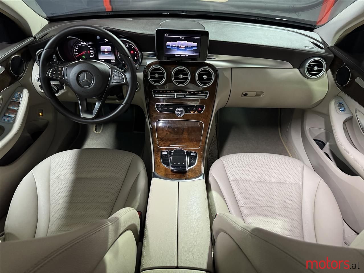 2015' Mercedes-Benz C 250 photo #3