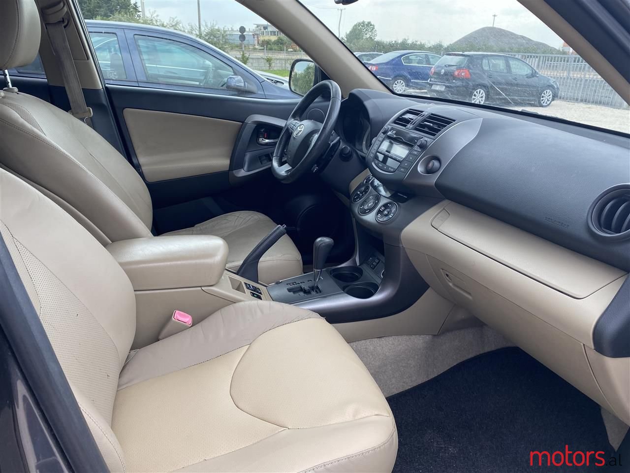 2009' Toyota RAV4 photo #4