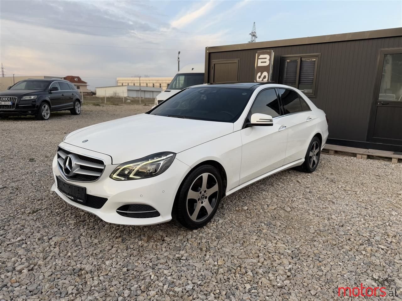 2014' Mercedes-Benz E 250 photo #2