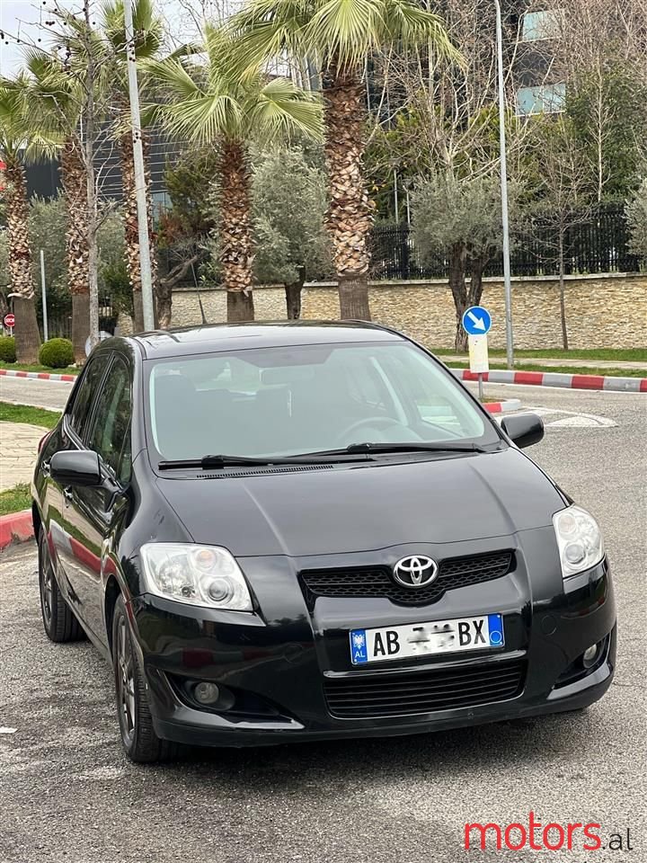 2008' Toyota Auris photo #1