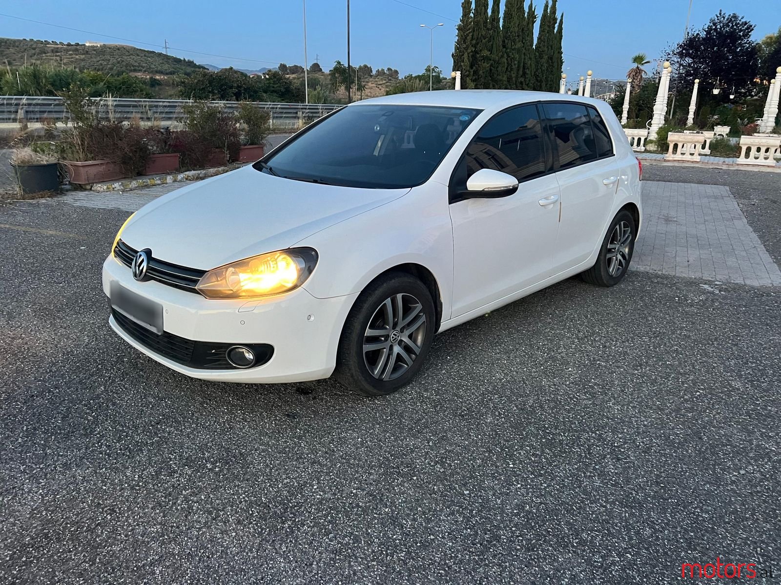 2012' Volkswagen Golf photo #2