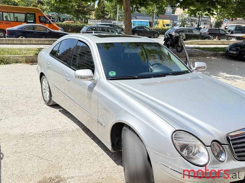2007' Mercedes-Benz E 220 photo #2