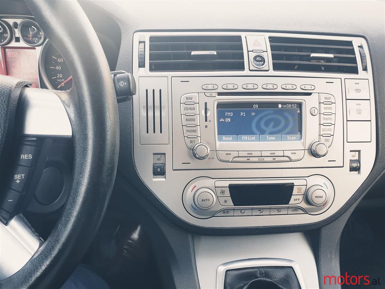 2010' Ford C-MAX photo #2