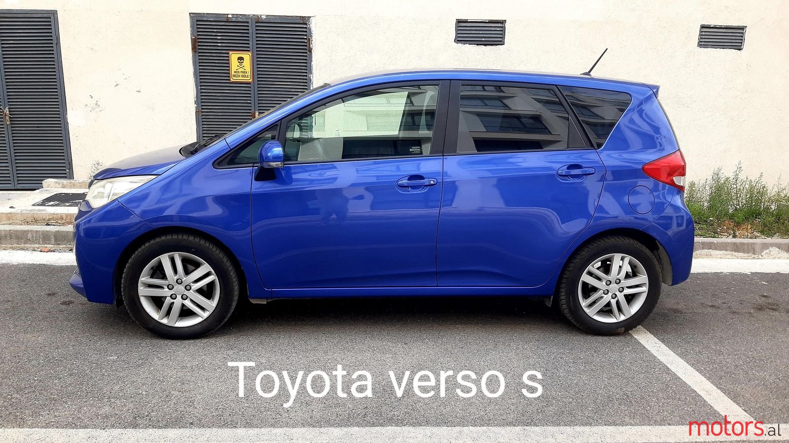 2012' Toyota Verso-S photo #1