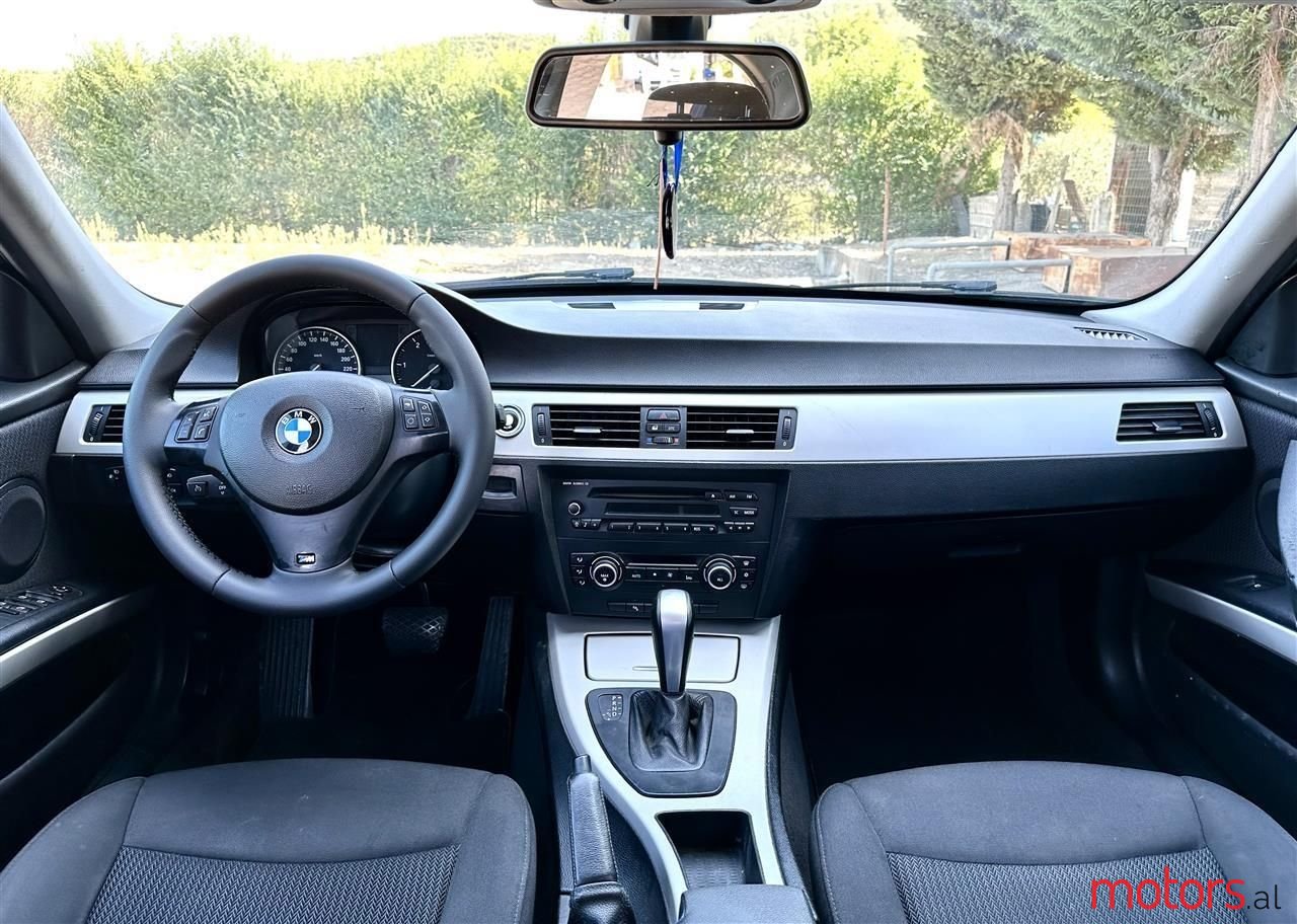 2010' BMW 320 photo #3