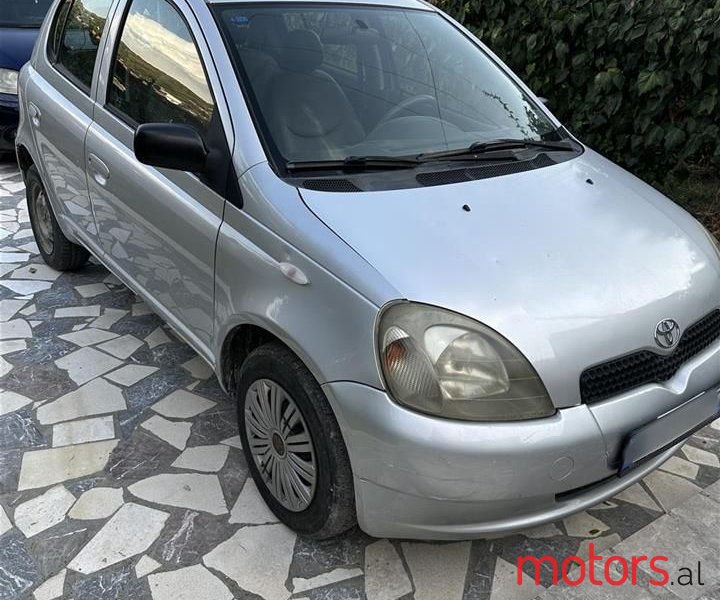 2001' Toyota Yaris photo #2