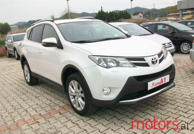 2013' Toyota RAV4 photo #1