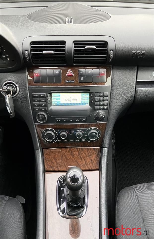 2005' Mercedes-Benz C 220 photo #4