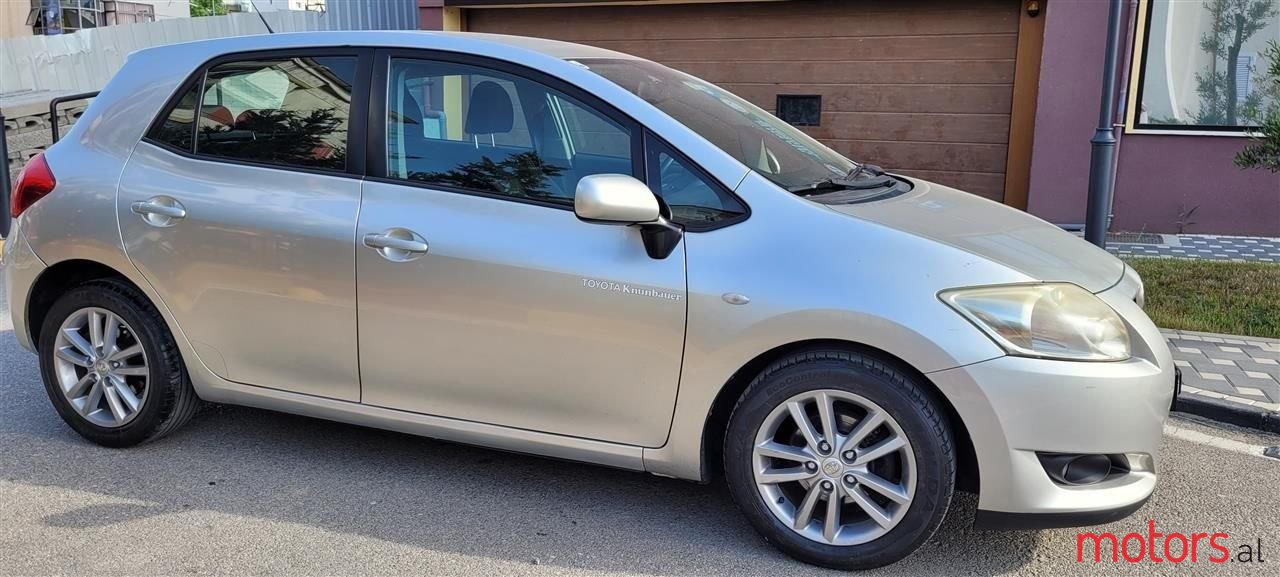 2007' Toyota Auris photo #3