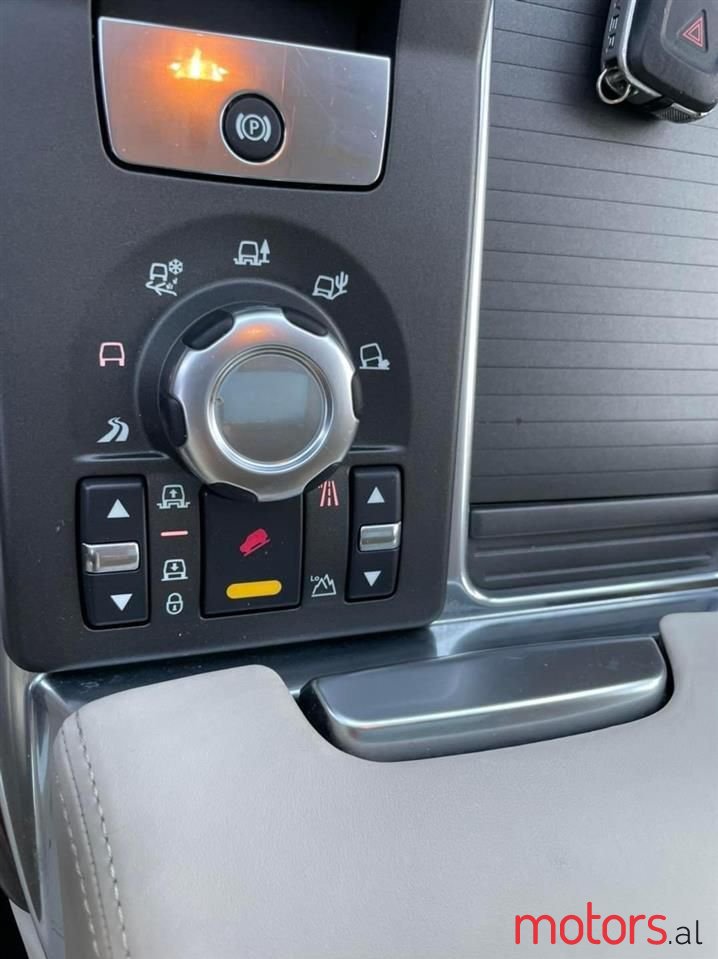 2011' Land Rover Range Rover Sport photo #4