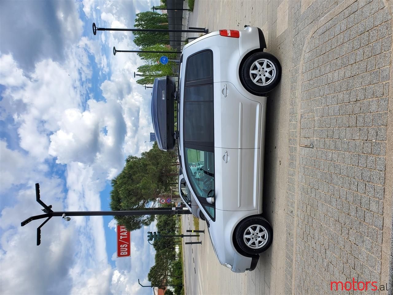 2006' Volkswagen Touran photo #6