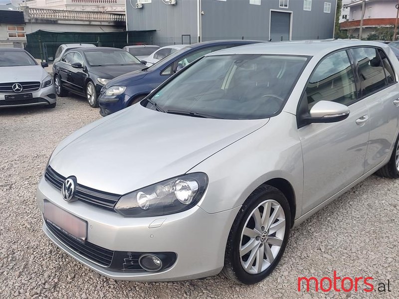 2010' Volkswagen Golf photo #1
