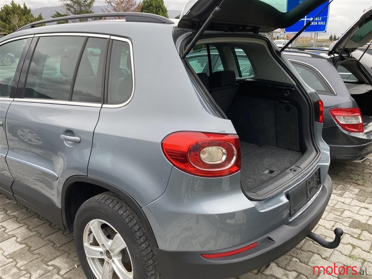 2008' Volkswagen Tiguan photo #5