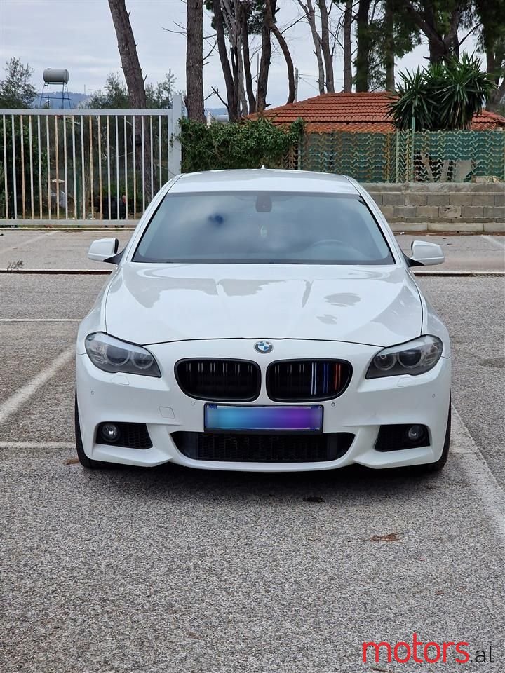 2012' BMW 530 photo #3