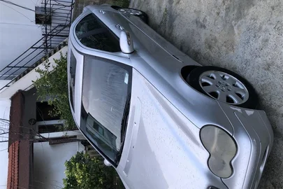 2002' Mercedes-Benz C 180