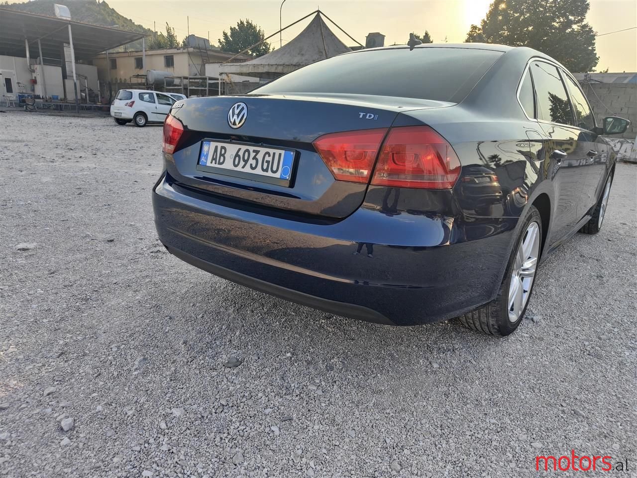 2015' Volkswagen Passat photo #2