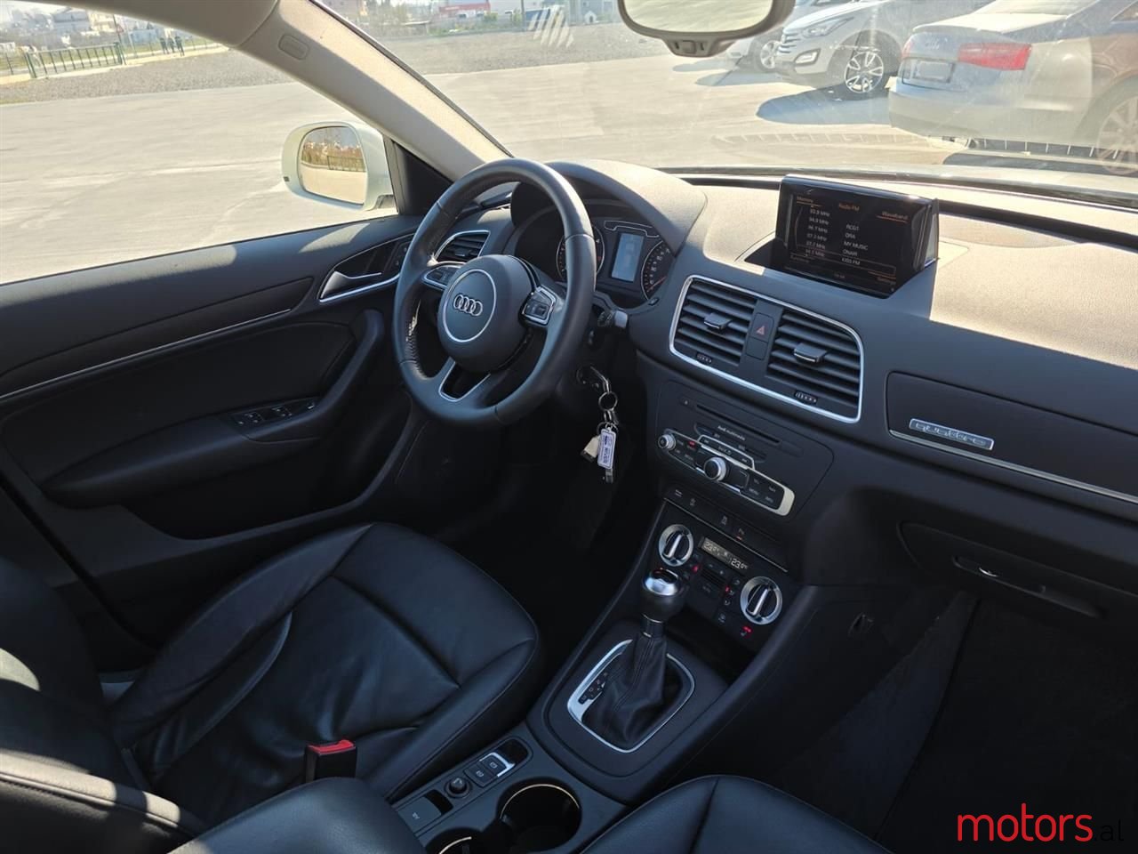 2013' Audi Q3 photo #5