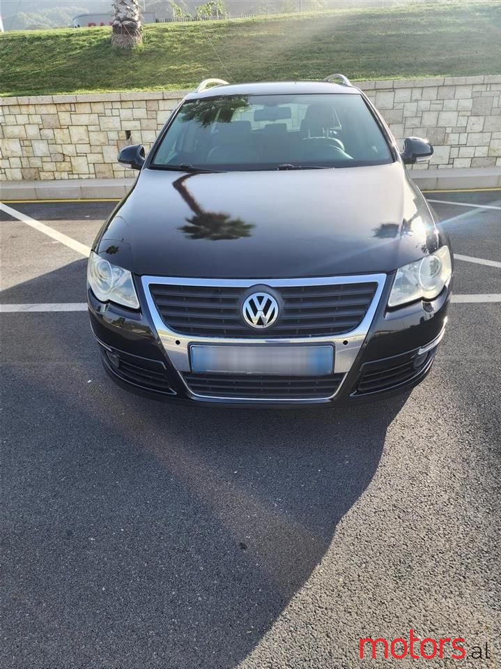 2008' Volkswagen Passat photo #2