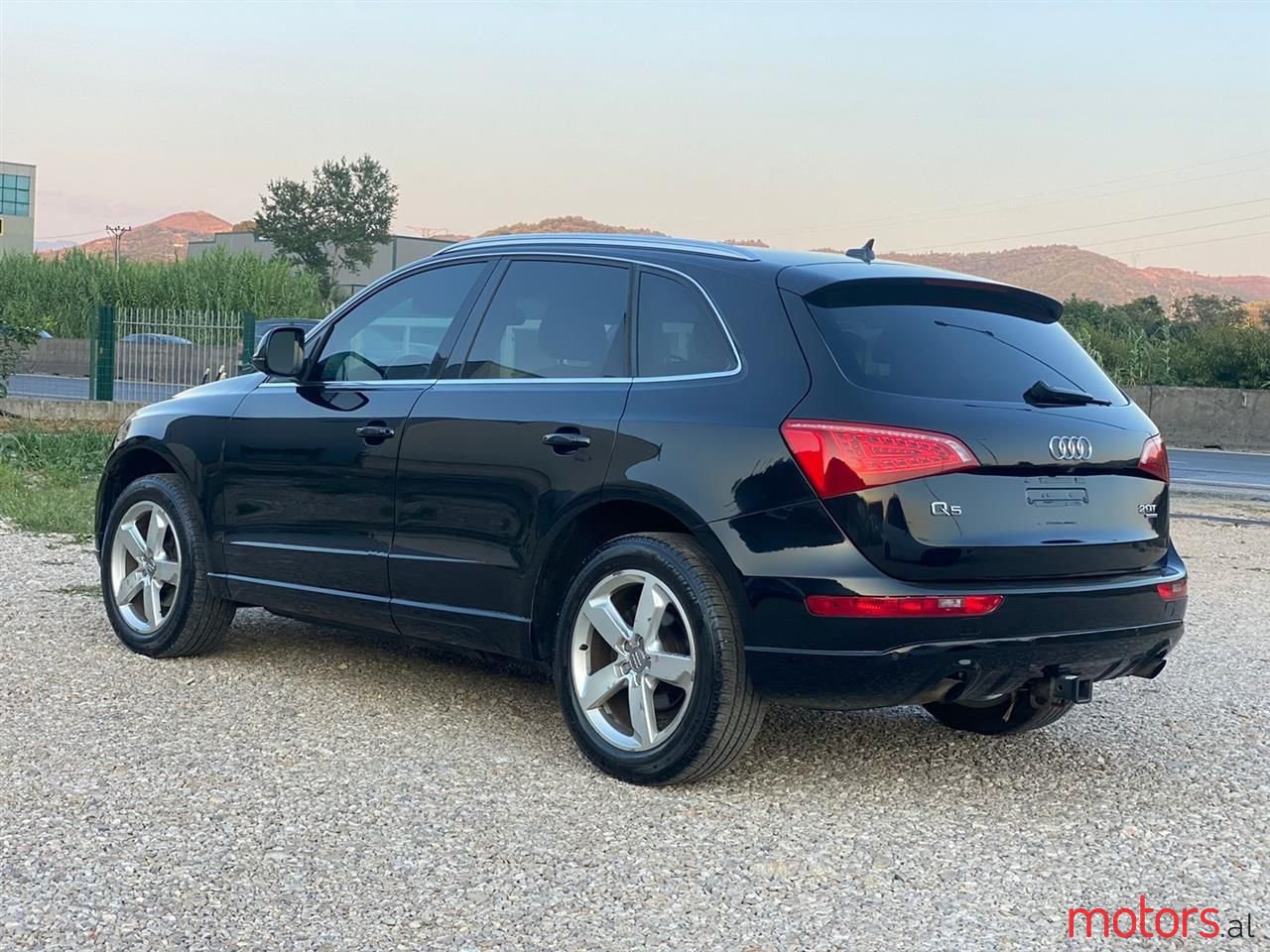 2011' Audi Q5 photo #5