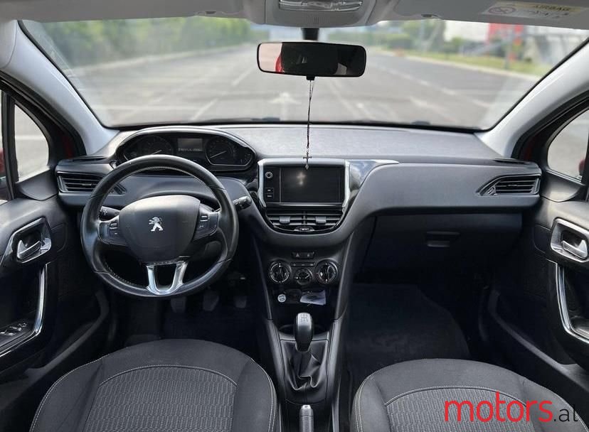 2018' Peugeot 208 photo #3