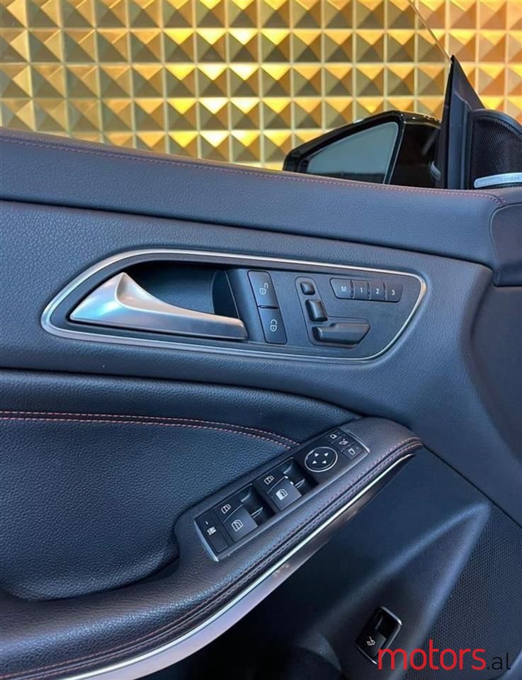 2017' Mercedes-Benz CLA 200 photo #3