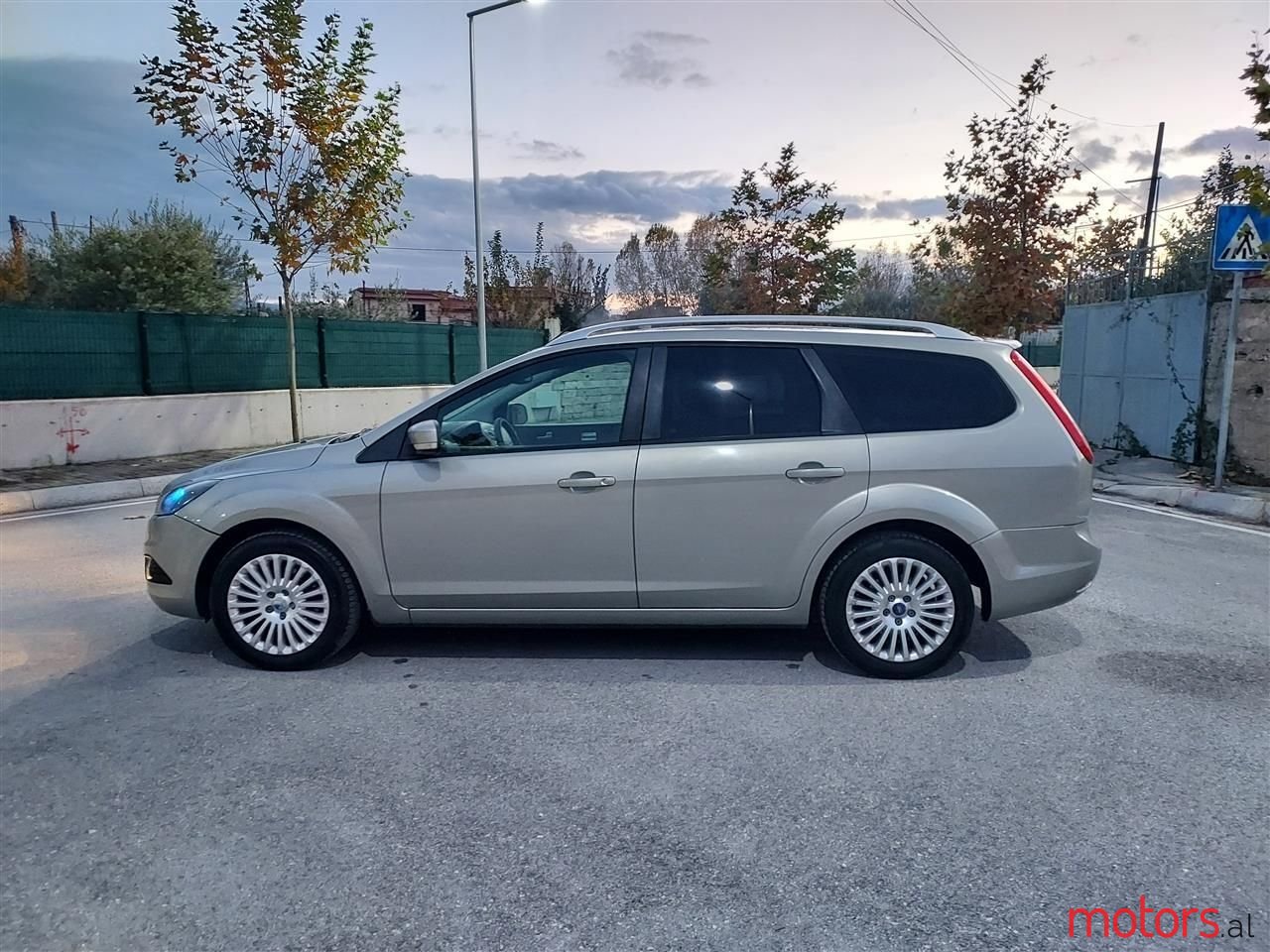 2010' Ford Focus photo #4