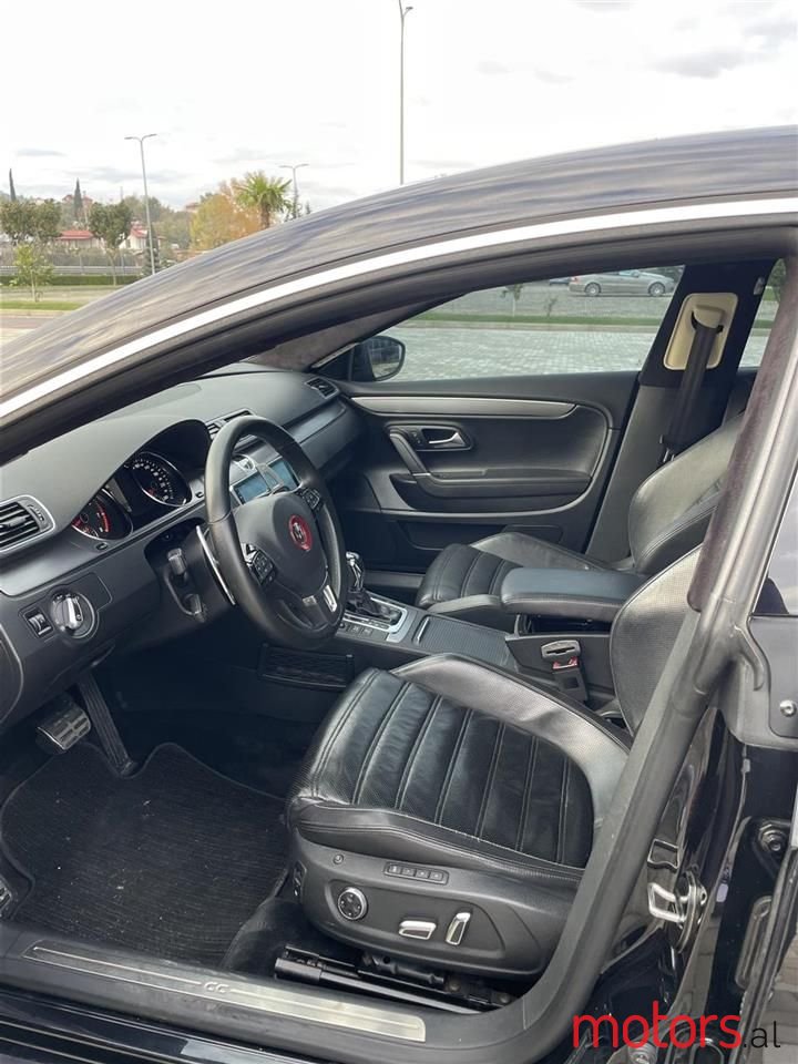 2013' Volkswagen photo #2