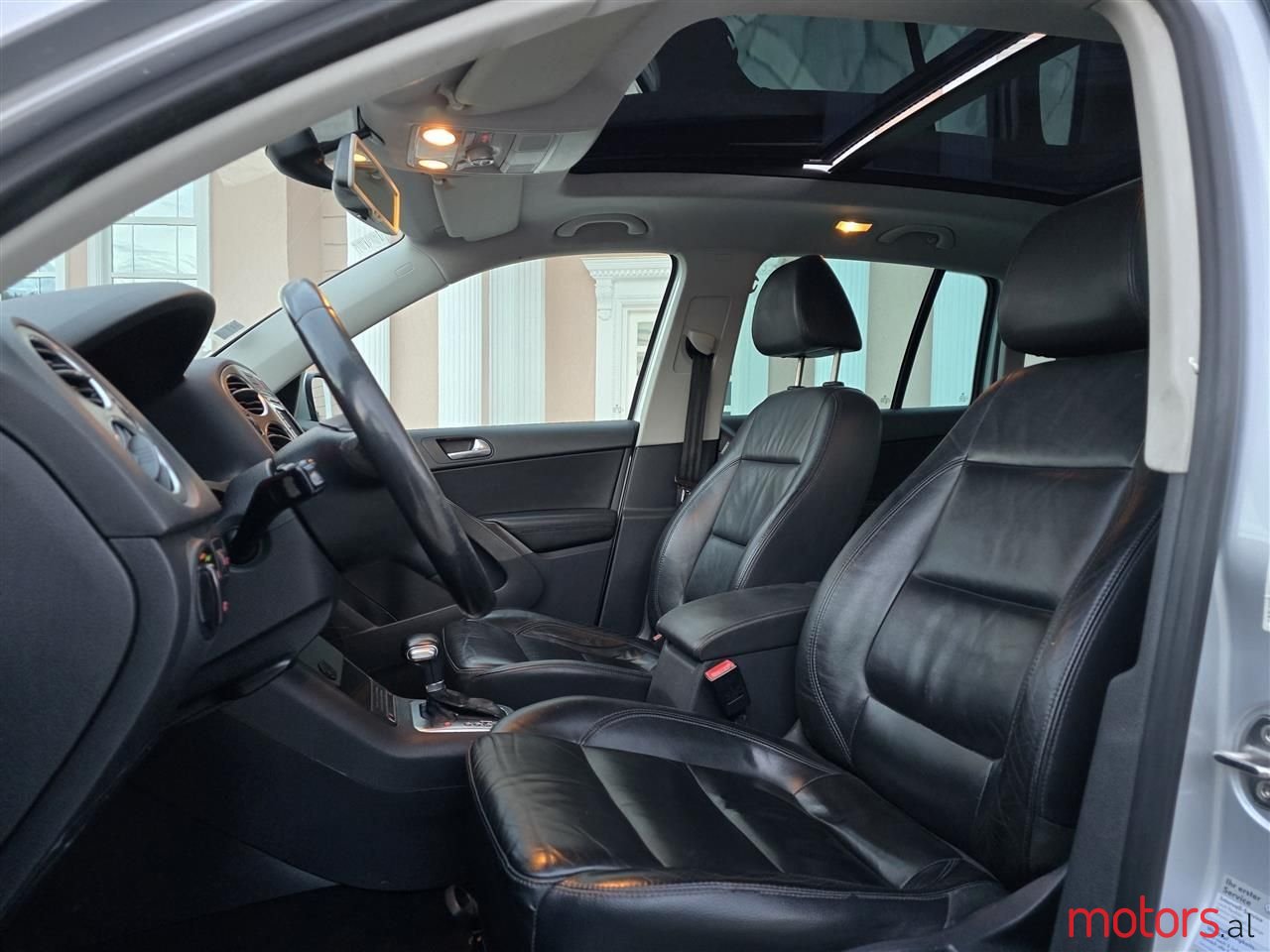 2008' Volkswagen Tiguan photo #6