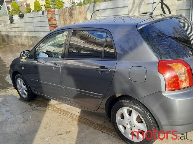 2005' Toyota Corolla photo #4