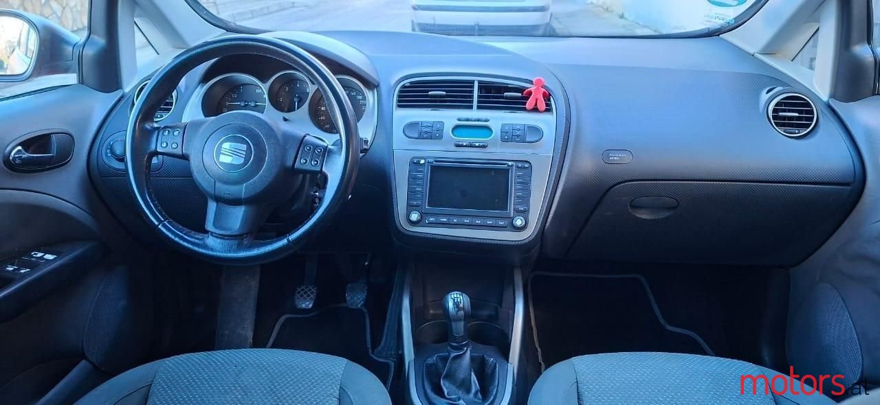 2004' SEAT Altea photo #4