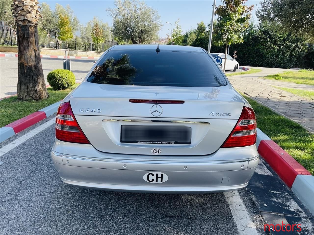 2006' Mercedes-Benz E 240 photo #6