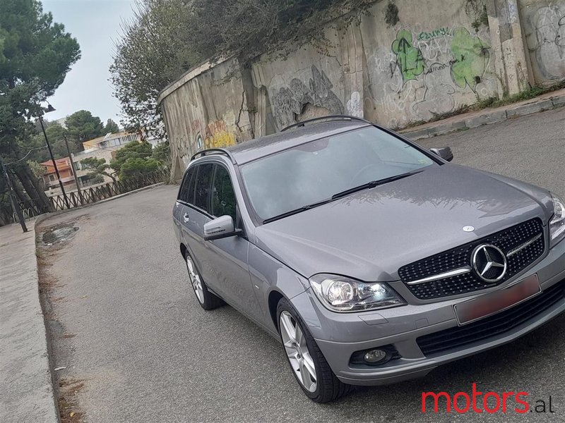 2010' Mercedes-Benz C 220 photo #5